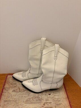 DKNY Laila Western Boots